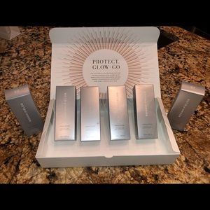 RODAN + FIELDS - Radiant Defense Perfecting Liquid